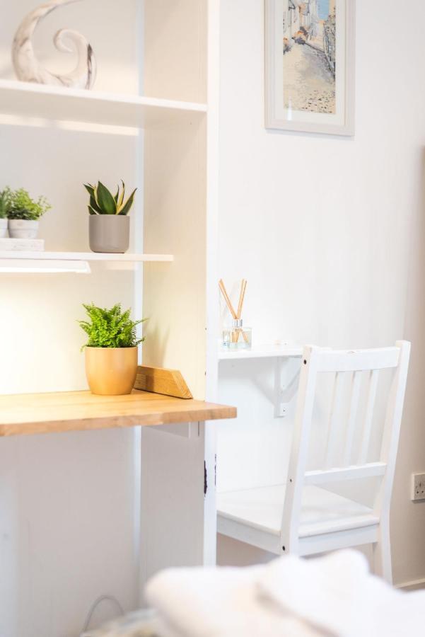Modern Spacious 3 Bedroom City Centre Apartment - Free Parking - Private Balcony Εδιμβούργο Εξωτερικό φωτογραφία
