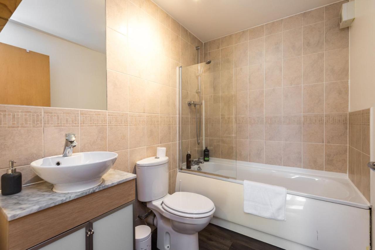 Modern Spacious 3 Bedroom City Centre Apartment - Free Parking - Private Balcony Εδιμβούργο Εξωτερικό φωτογραφία