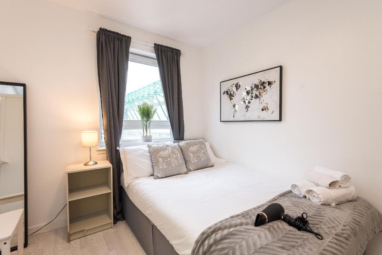 Modern Spacious 3 Bedroom City Centre Apartment - Free Parking - Private Balcony Εδιμβούργο Εξωτερικό φωτογραφία