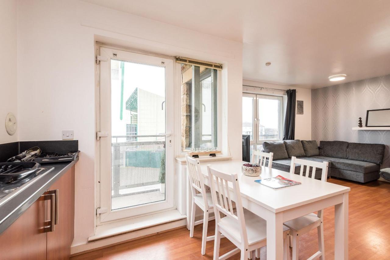 Modern Spacious 3 Bedroom City Centre Apartment - Free Parking - Private Balcony Εδιμβούργο Εξωτερικό φωτογραφία