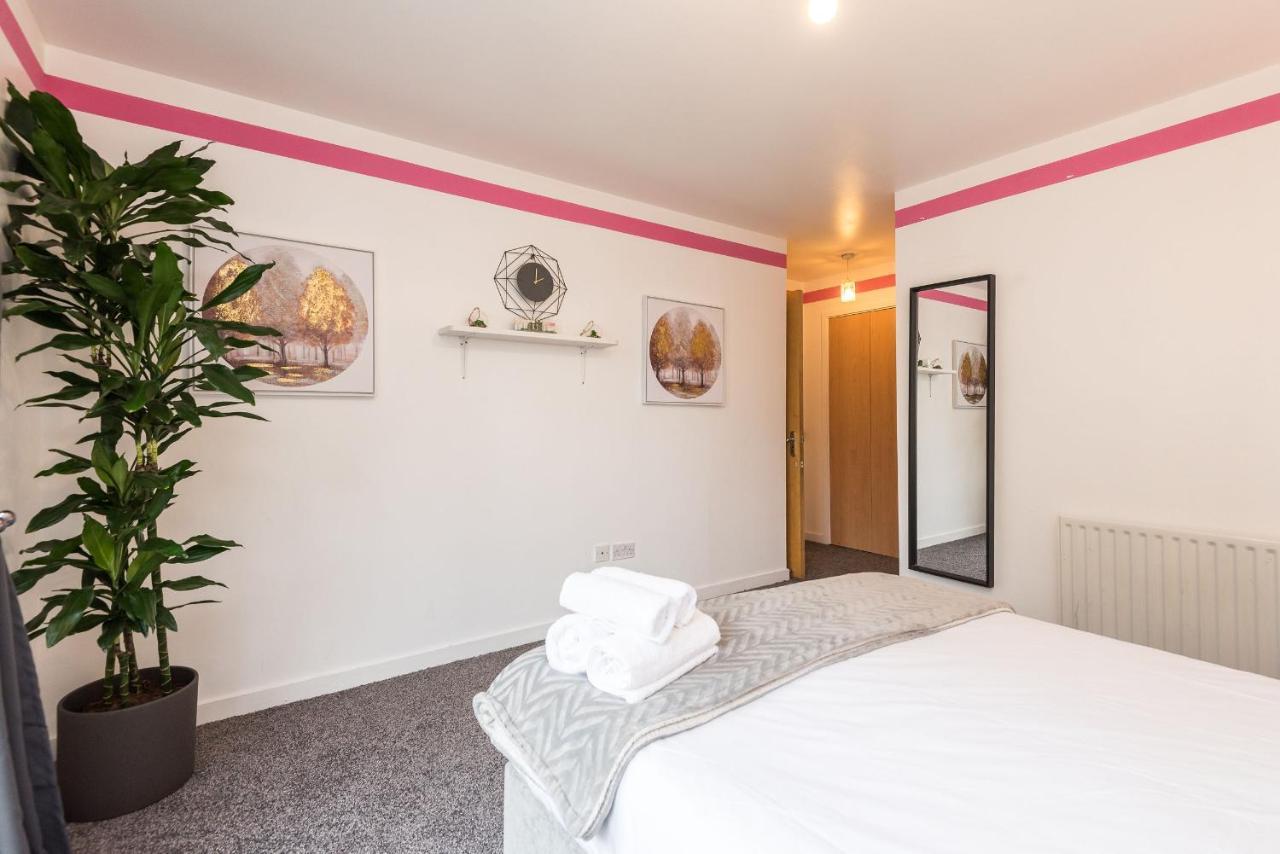 Modern Spacious 3 Bedroom City Centre Apartment - Free Parking - Private Balcony Εδιμβούργο Εξωτερικό φωτογραφία