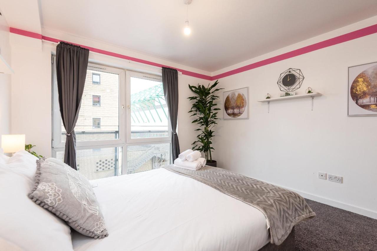 Modern Spacious 3 Bedroom City Centre Apartment - Free Parking - Private Balcony Εδιμβούργο Εξωτερικό φωτογραφία