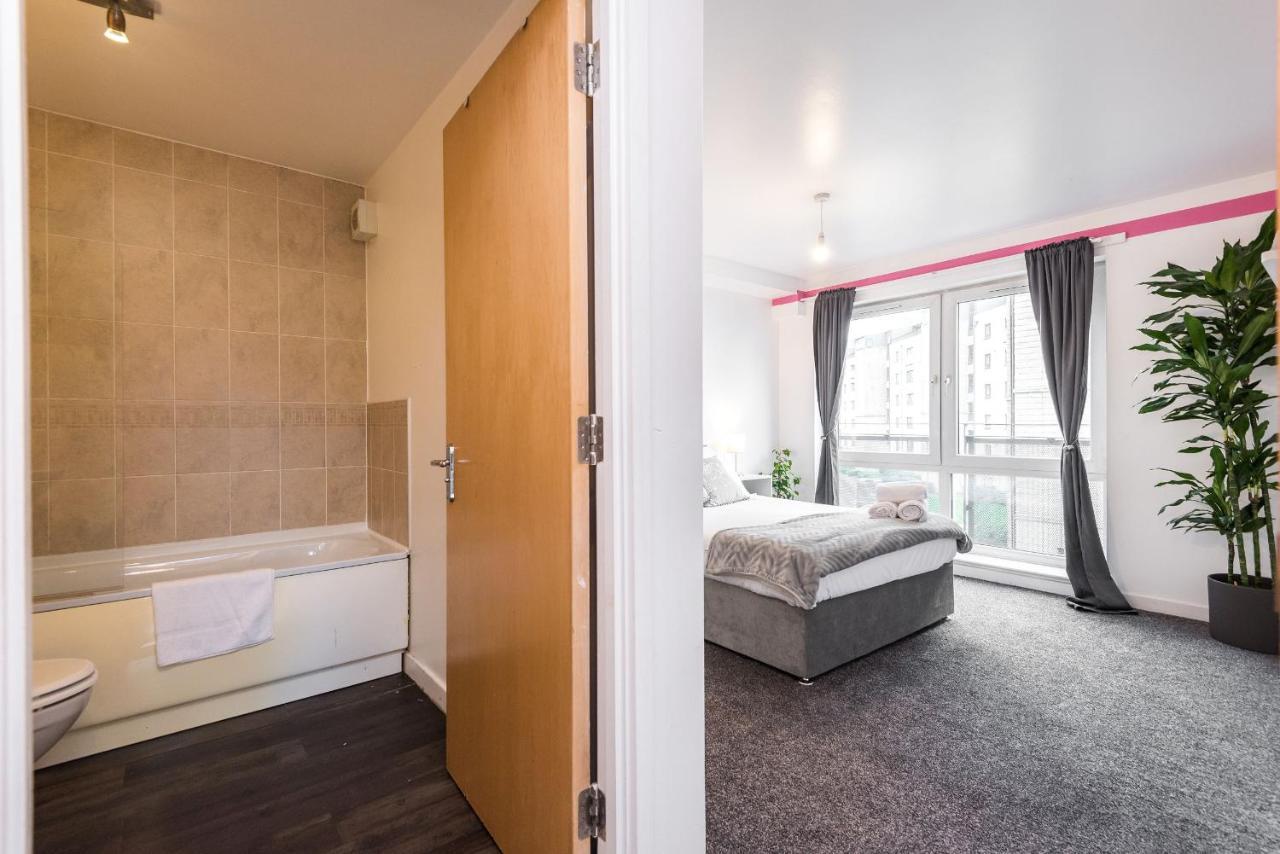 Modern Spacious 3 Bedroom City Centre Apartment - Free Parking - Private Balcony Εδιμβούργο Εξωτερικό φωτογραφία