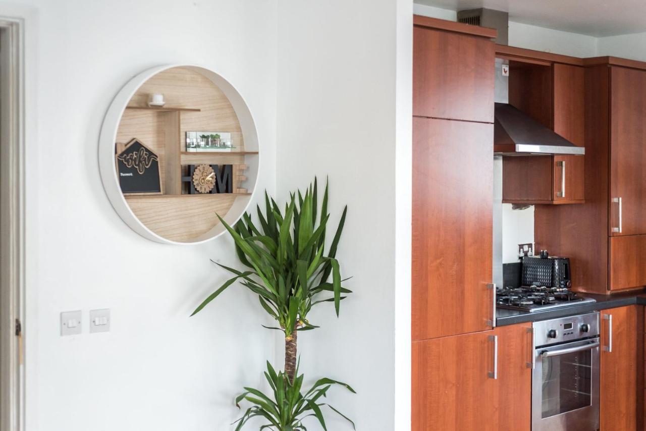 Modern Spacious 3 Bedroom City Centre Apartment - Free Parking - Private Balcony Εδιμβούργο Εξωτερικό φωτογραφία