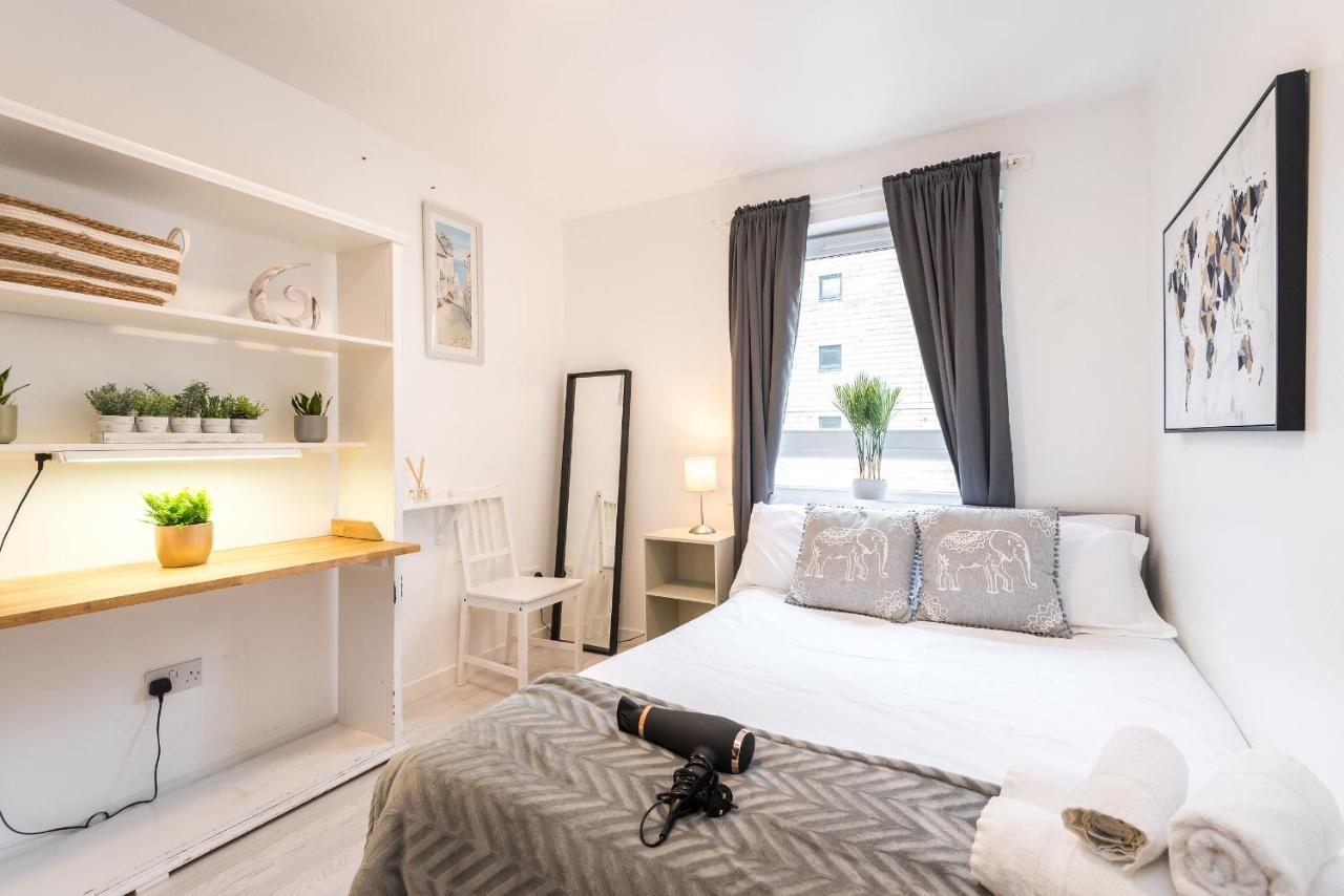 Modern Spacious 3 Bedroom City Centre Apartment - Free Parking - Private Balcony Εδιμβούργο Εξωτερικό φωτογραφία